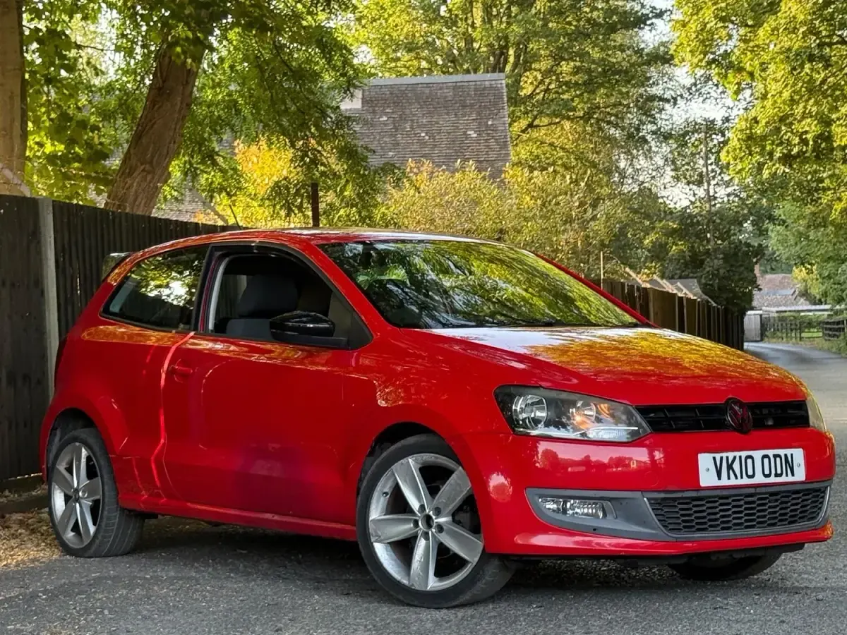 Used VW Polo SEL 90 HP (66 kW) 2010 Red Hatchback