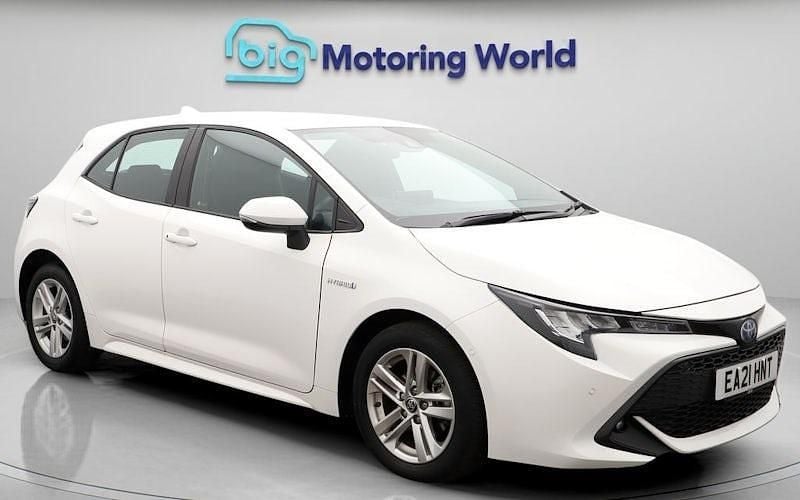 Used 2022 Toyota Corolla Hatchback | £16,900 (Good price) - Image 1/4
