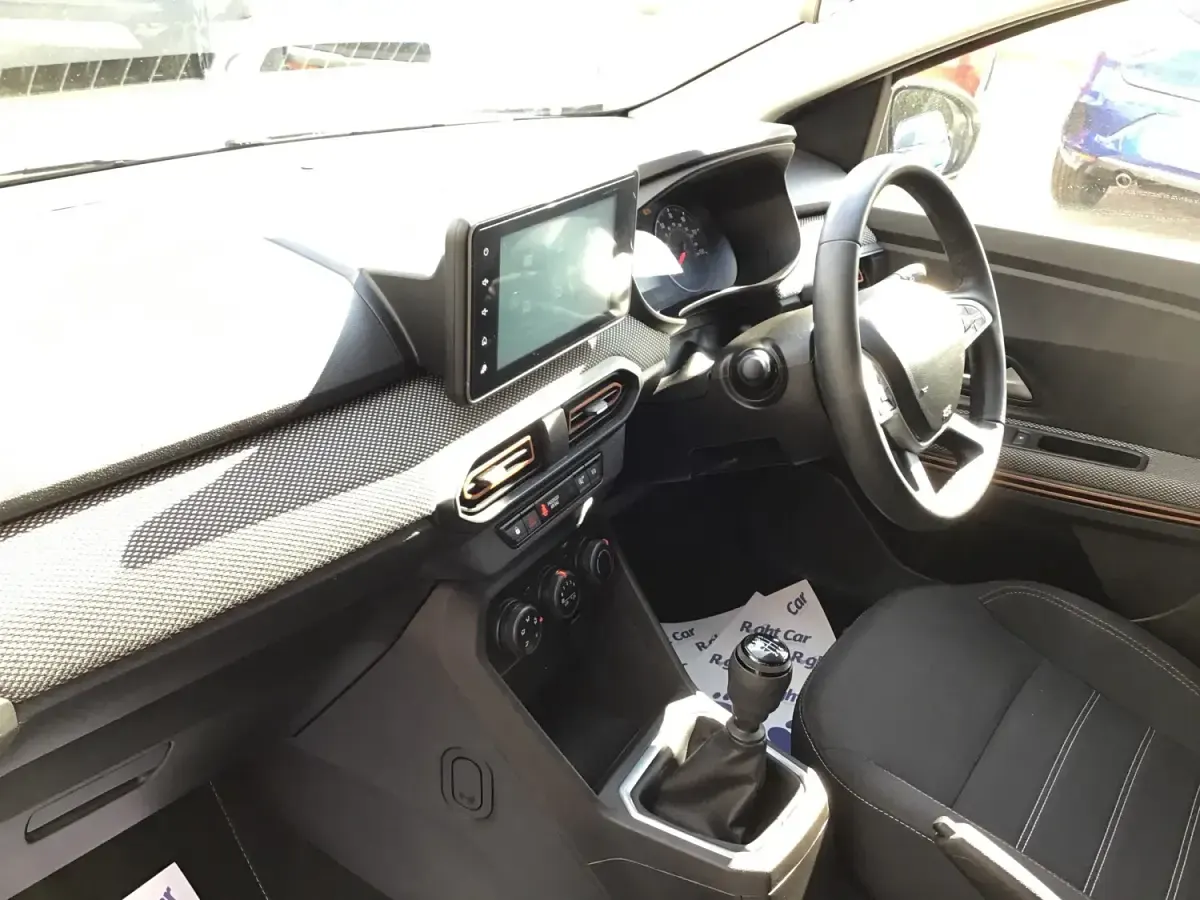 Gebraucht Dacia Sandero Expression 2023 Weiß Kleinwagen