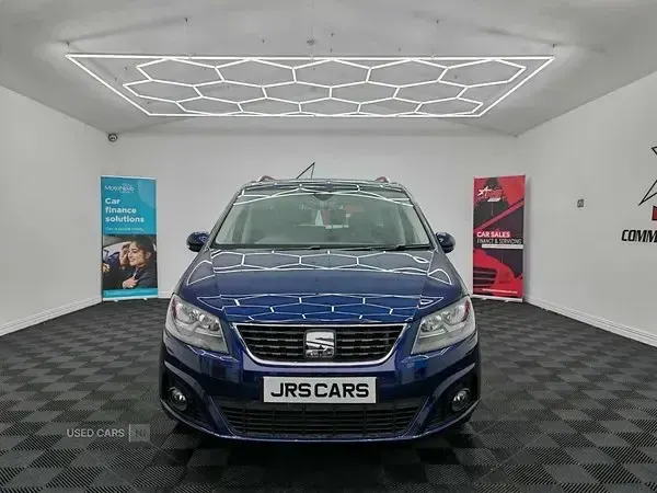 Usado Seat Alhambra XCELLENCE 177 HP (130 kW) 2020 Azul Monovolume
