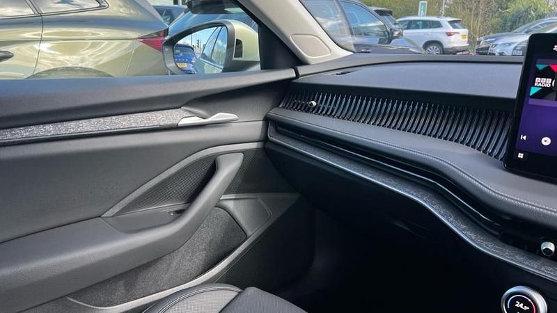 Used Skoda Superb SE L 193 HP (141 kW) 2025 Yellow Hatchback