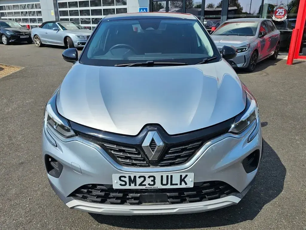 Used Renault Captur Evolution 91 HP (66 kW) 2023 Grey/black SUV