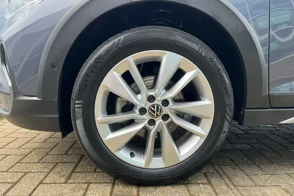 Used VW Taigo Match 115 HP (84 kW) 2025 Grey SUV
