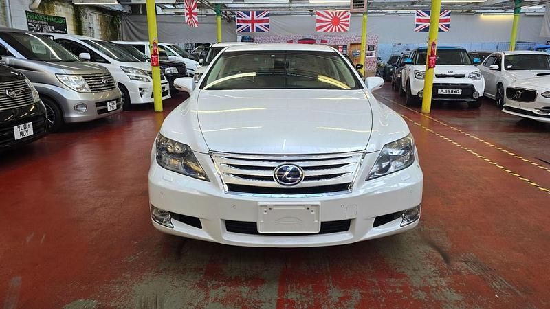 Used Lexus LS600h 2010 White Sedan