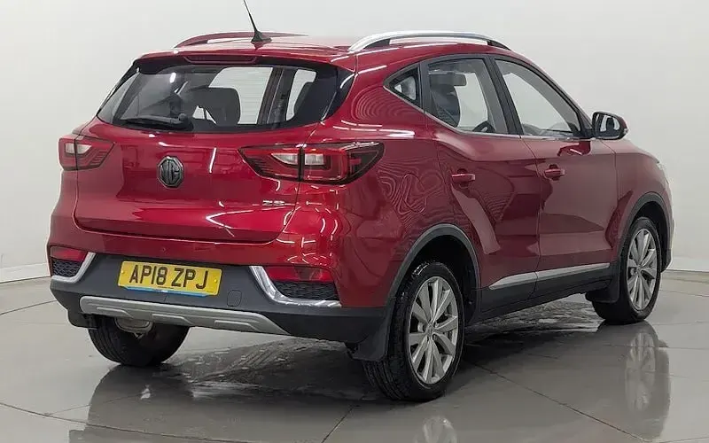 Used MG ZS Excite 106 HP (77 kW) 2018 Red SUV