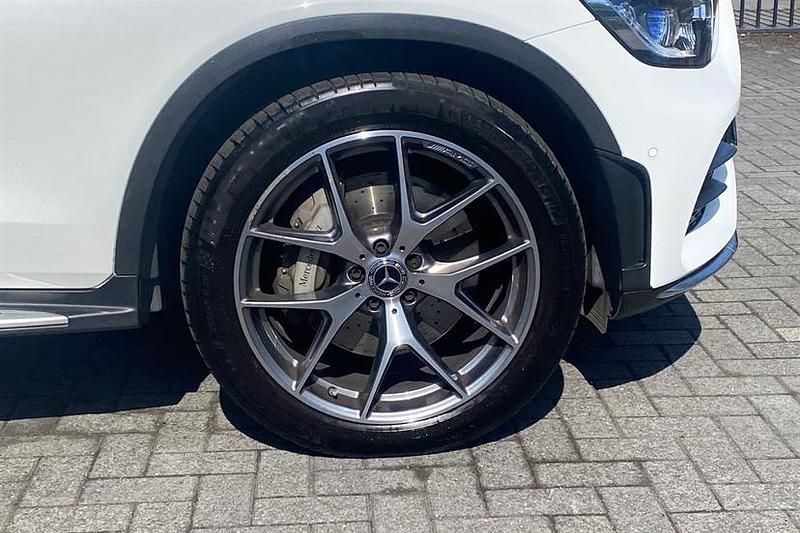 Used Mercedes GLC300 AMG Line Premium 245 HP (180 kW) 2021 Polar white Estate