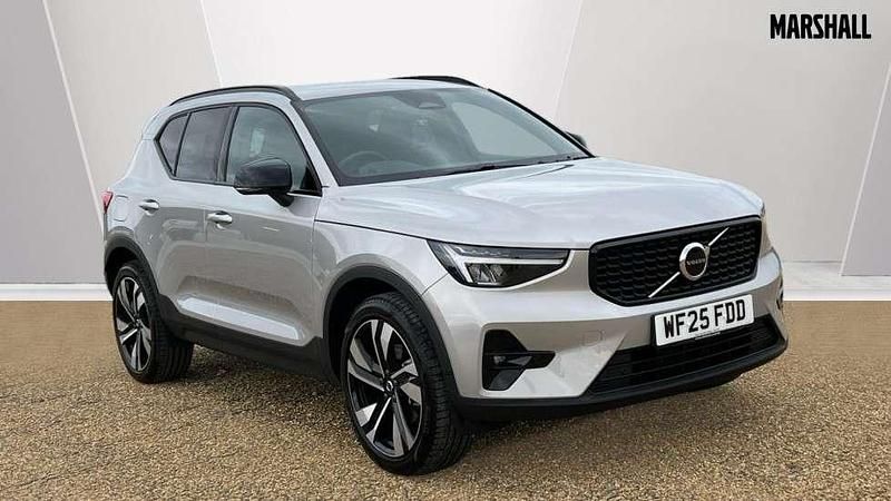 Silver Used 2025 Volvo XC40 Plus SUV | £33,440 (Fair price) - Image 1/4