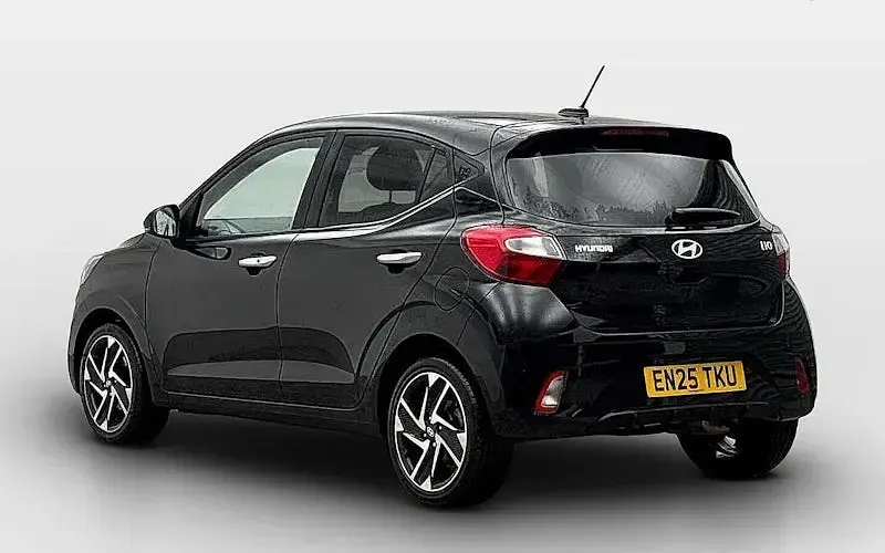 Used Hyundai i10 Premium 79 HP (58 kW) 2025 Black Hatchback