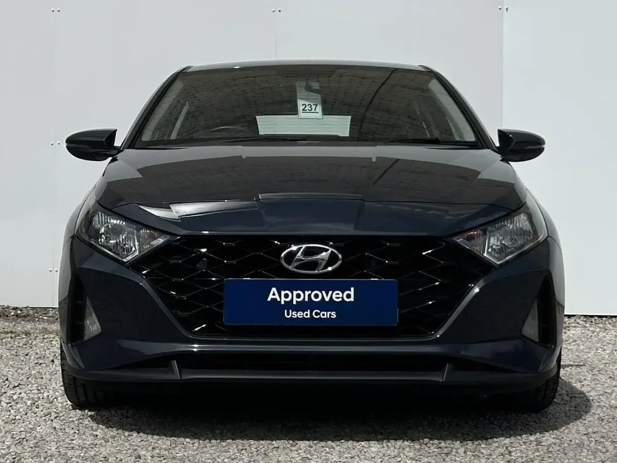 Used Hyundai i20 100 HP (73 kW) 2021 Grey Hatchback