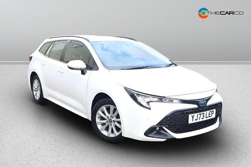 Used Toyota Corolla 2024 White Estate