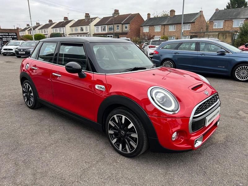 Used Mini Cooper S Exclusive 2019 Red Hatchback