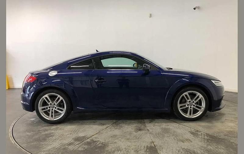 Usado Audi TT Sport 194 HP (142 kW) 2023 Azul Coupé