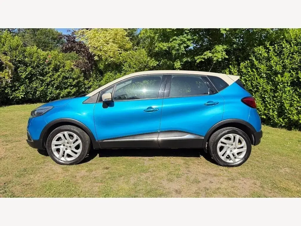 Used Renault Captur Dynamique 110 HP (80 kW) 2016 Blue SUV