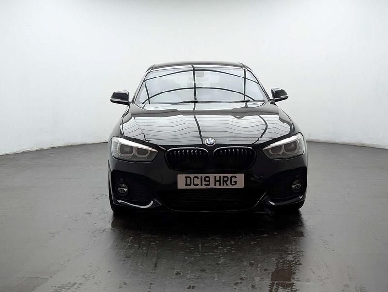 Begagnad BMW 120 M Sport 2019 Svart Halvkombi
