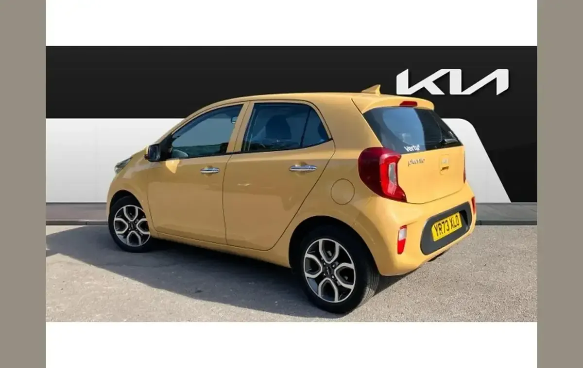 Used Kia Picanto 67 HP (49 kW) 2024 Yellow Hatchback