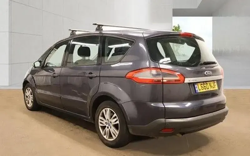 Used Ford S-MAX Zetec 140 HP (102 kW) 2014 MPV