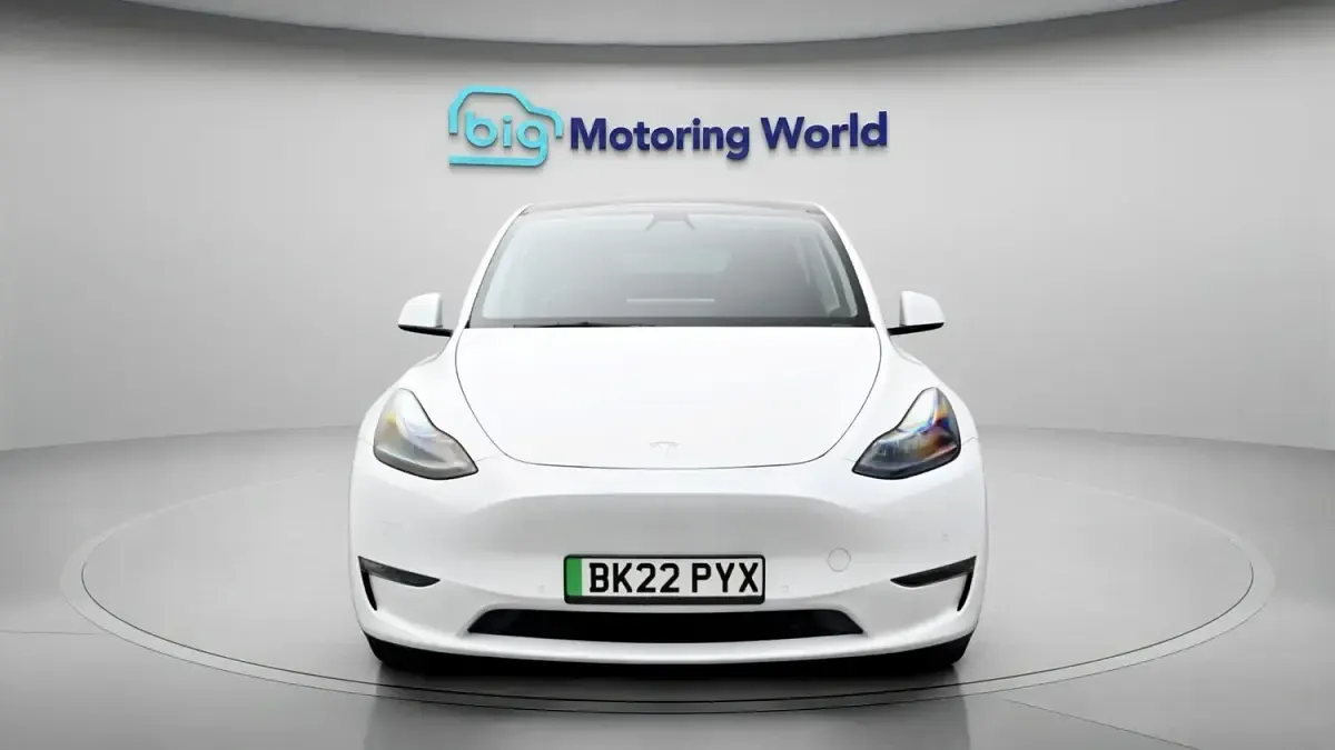 Used Tesla Model Y Long Range AWD 378 kW (514 HP) 2022 White SUV