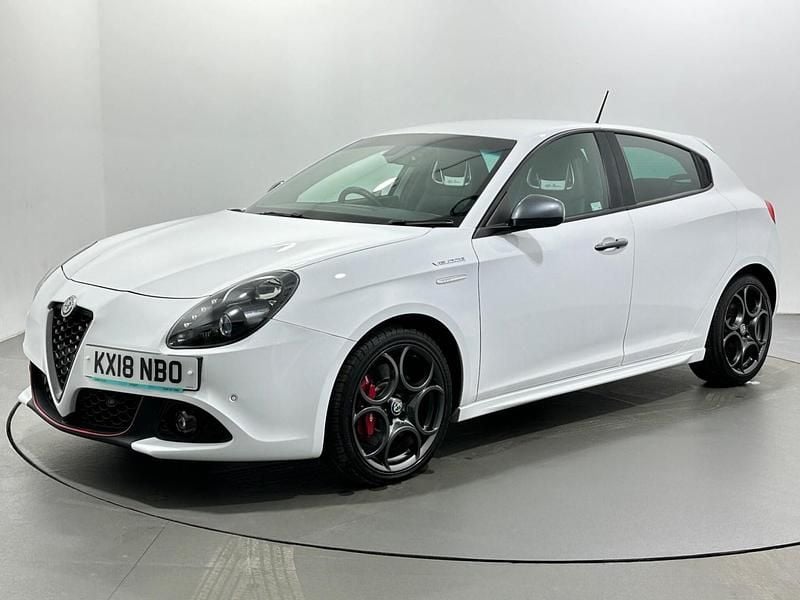 Used Alfa Romeo Giulietta Veloce 240 HP (176 kW) 2018 White Hatchback