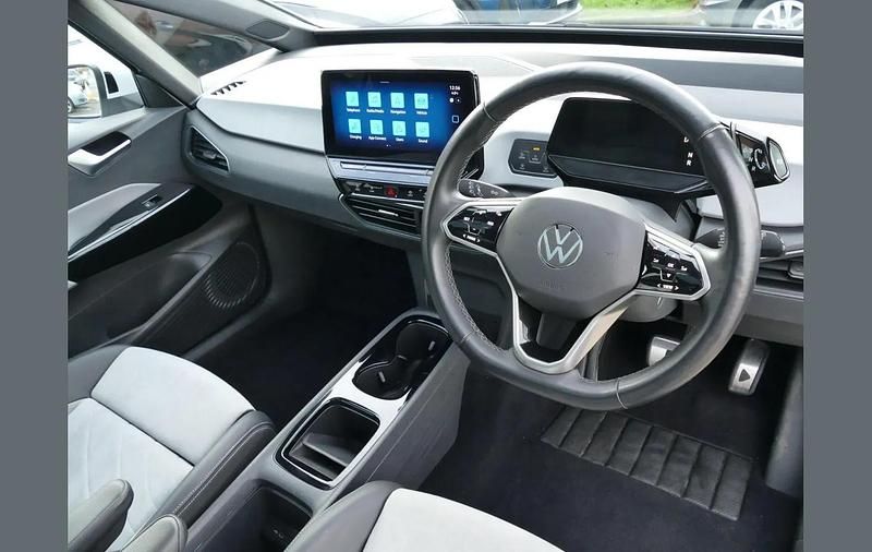 Used VW ID.3 Pro Performance 150 kW (204 HP) 2023 White Hatchback