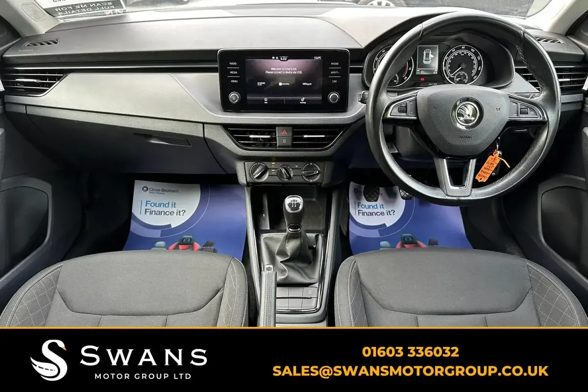 Used Skoda Kamiq SE 95 HP (69 kW) 2019 White SUV