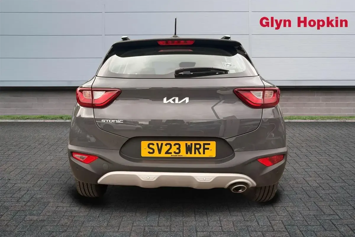 Used Kia Stonic 99 HP (72 kW) 2023 Grey SUV