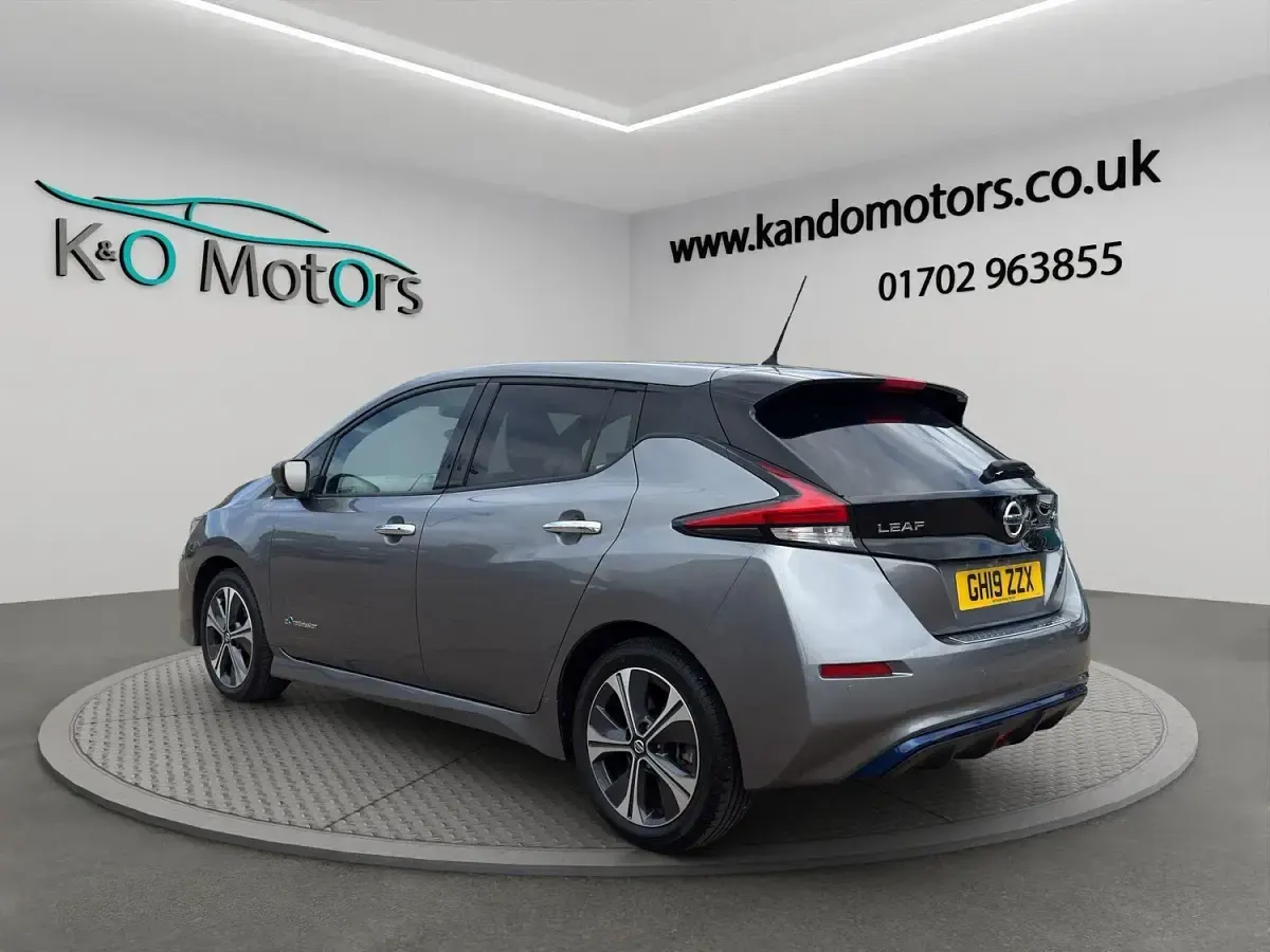 Used Nissan Leaf Tekna 110 kW (150 HP) 2019 Grey Hatchback