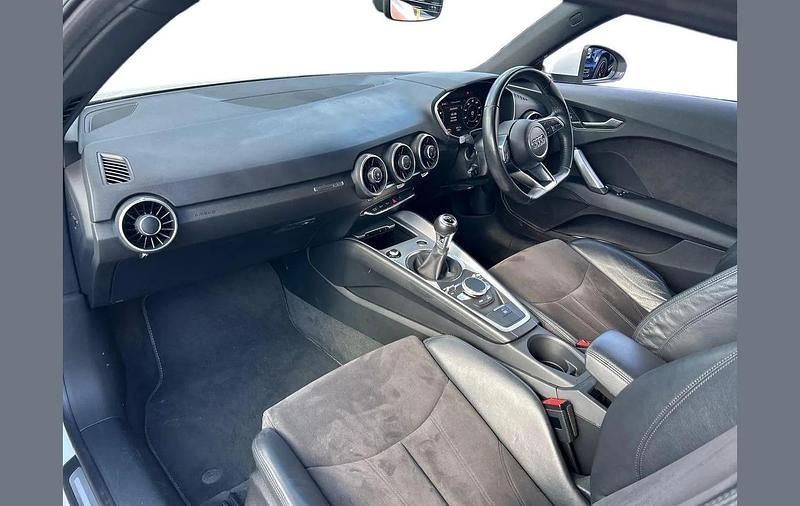 Used Audi TT Sport 180 HP (132 kW) 2016 White Coupe