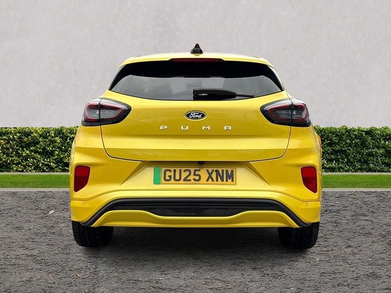 Used Ford Puma Premium 167 HP (122 kW) 2025 Yellow SUV