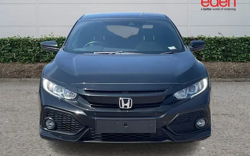 Used Honda Civic EX 129 HP (94 kW) 2017 Black Hatchback