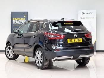 Used Nissan Qashqai N-Connecta 140 HP (102 kW) 2019 Black SUV
