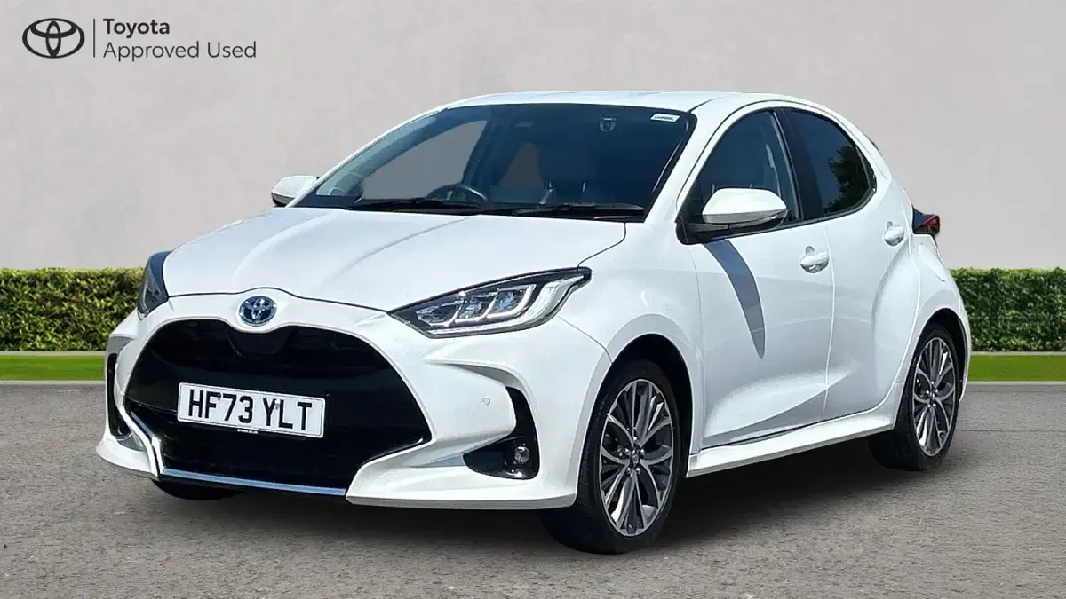 Used Toyota Yaris 116 HP (85 kW) 2023 Glacier white❄️ Hatchback