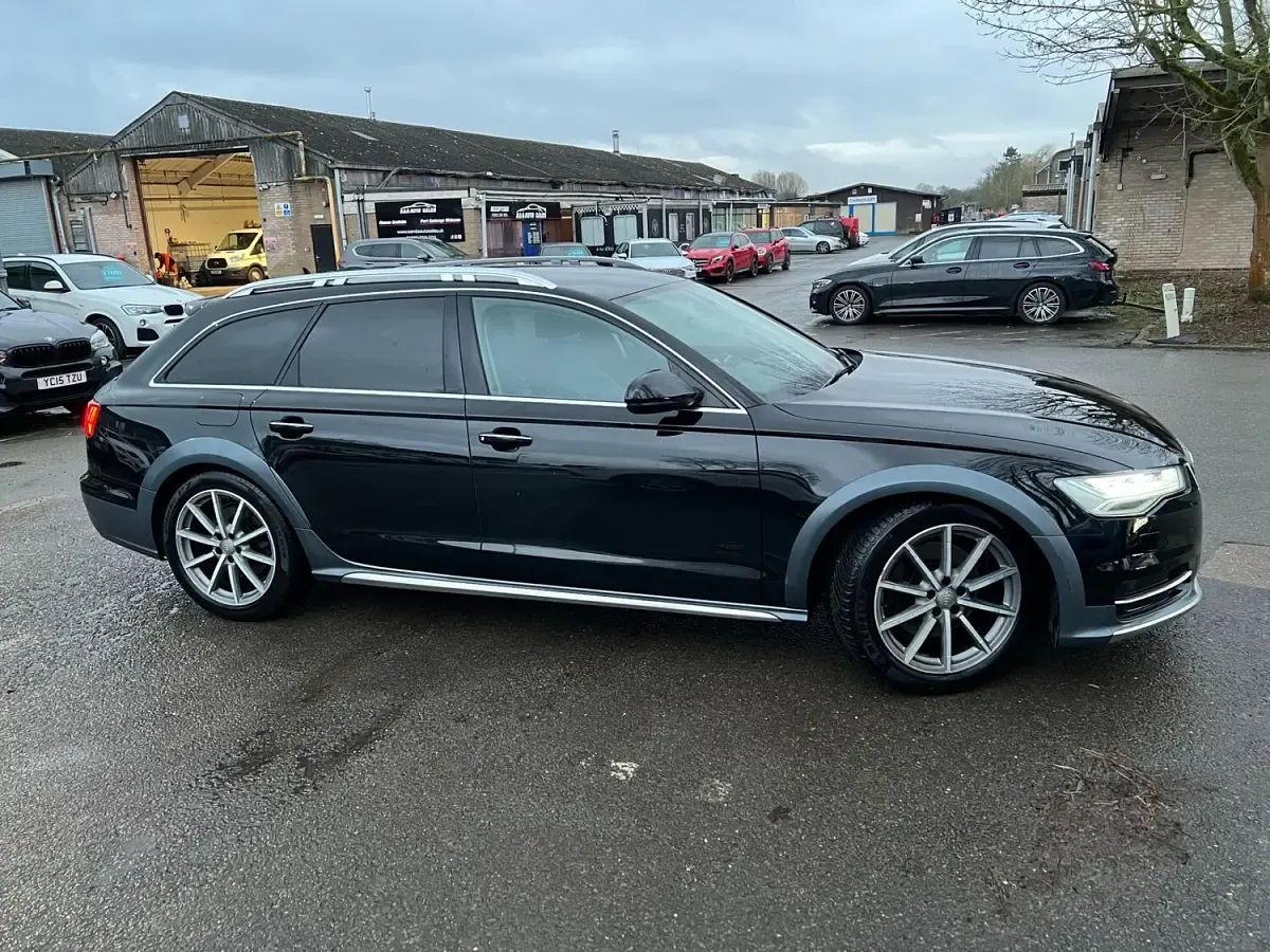 Used Audi A6 Allroad Sport 272 HP (200 kW) 2016 Black Estate