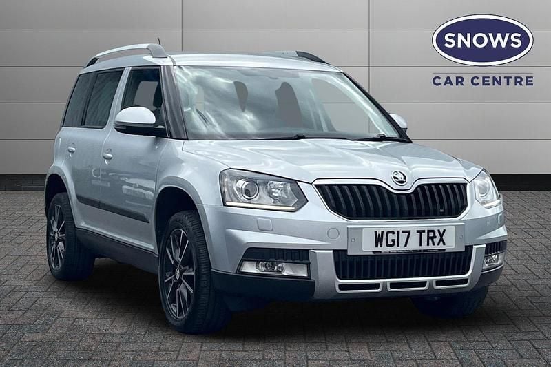 Silver metallic Used 2017 Skoda Yeti Outdoor Drive SUV | £12,260 (Fair price) - Image 1/4