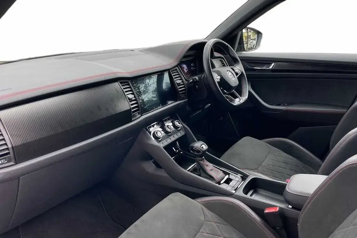 Used Skoda Kodiaq vRS 180 HP (132 kW) 2024 Black magic pearl effect SUV