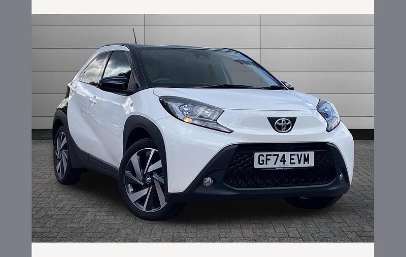 White Used 2024 Toyota Aygo Hatchback | £17,195 (Fair price) - Image 1/3