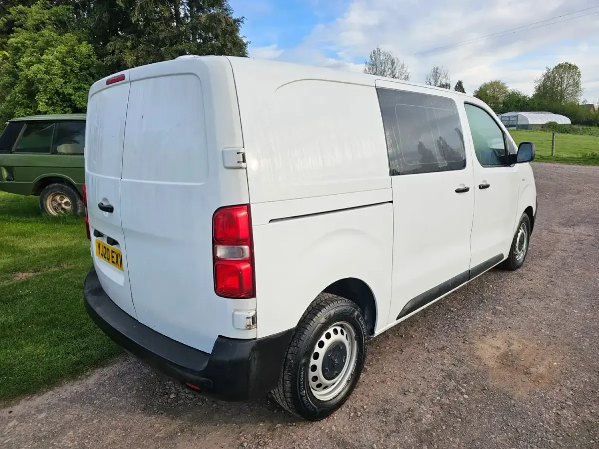 Second-hand Peugeot Expert S 2020 Alb Van