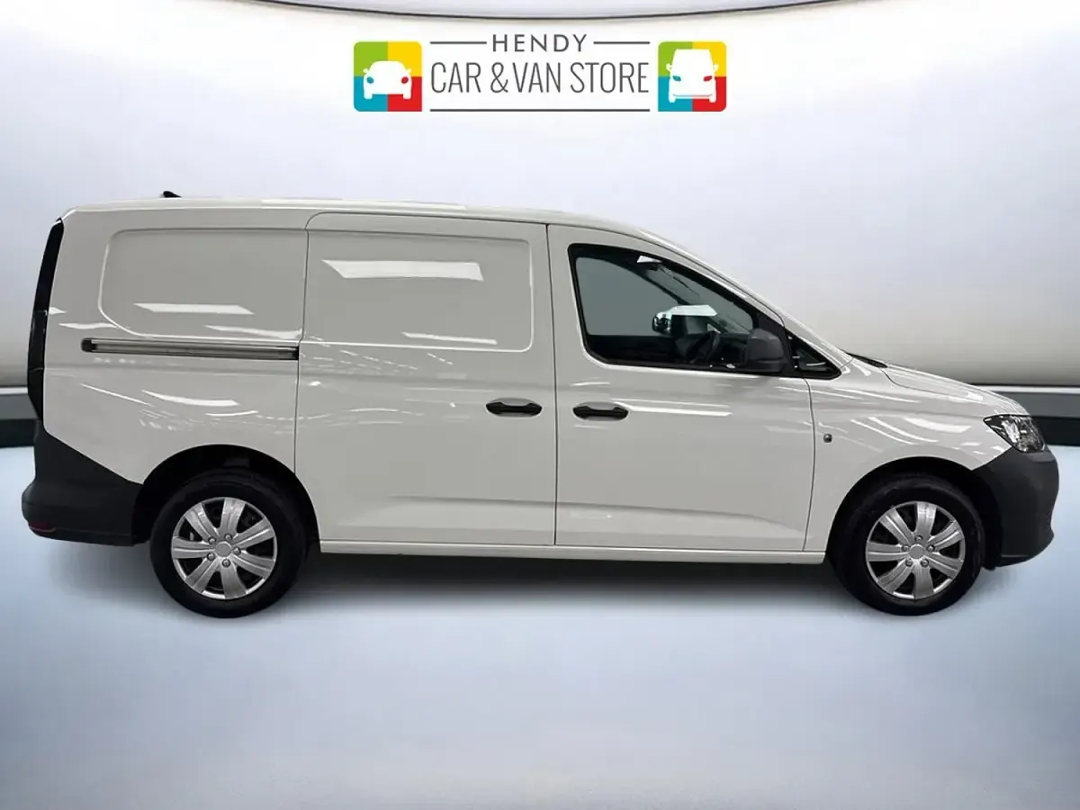 Used VW Caddy Maxi 102 HP (75 kW) 2023 White MPV