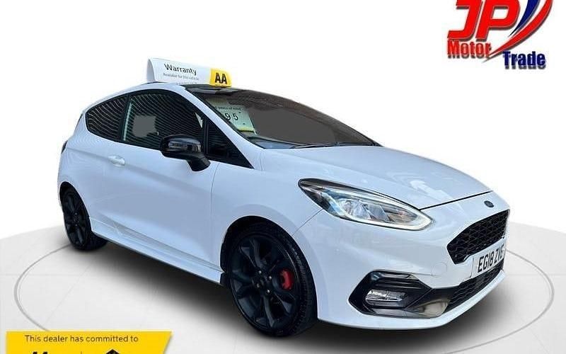 White Used 2018 Ford Fiesta ST-Line Hatchback | £7,495 (Fair price) - Image 1/4