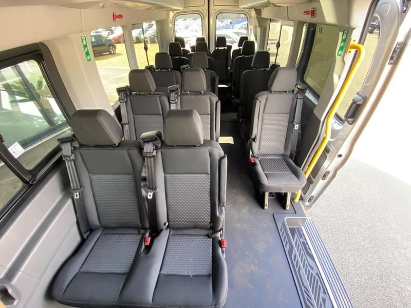 Begagnad Ford Transit Limited 165 HK (121 kW) 2024 Silver