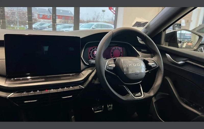 New Skoda Octavia SportLine 147 HP (108 kW) 2025 Black Estate