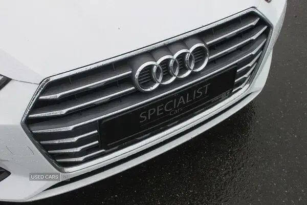 Used Audi A5 Sportback Sport 150 HP (110 kW) 2018 White Hatchback