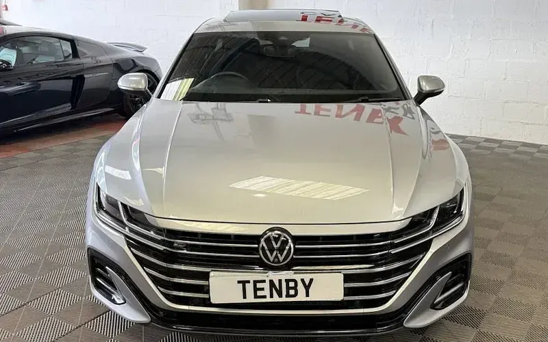 Used VW Arteon R-line 190 HP (139 kW) 2024 Estate