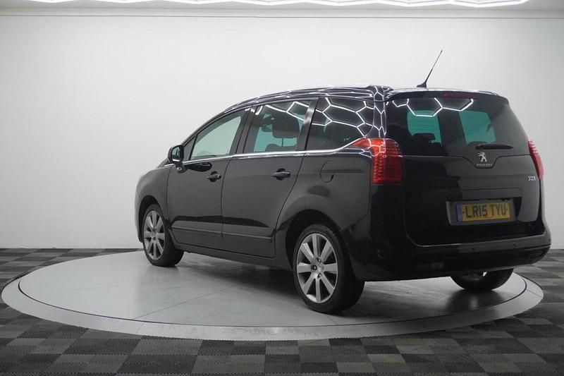 Second-hand Peugeot 5008 Allure 2015 Negru Monovolum