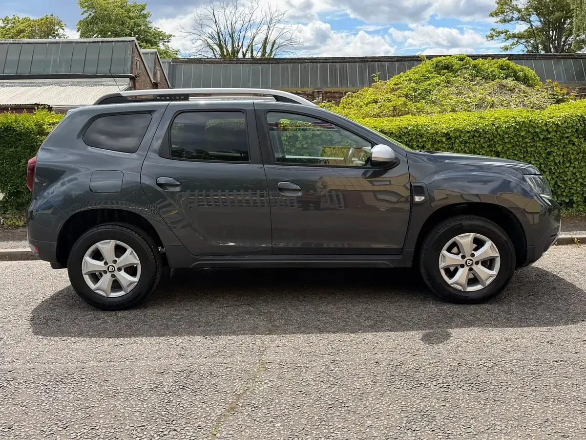 Used Dacia Duster Comfort 115 HP (84 kW) 2018 Grey SUV