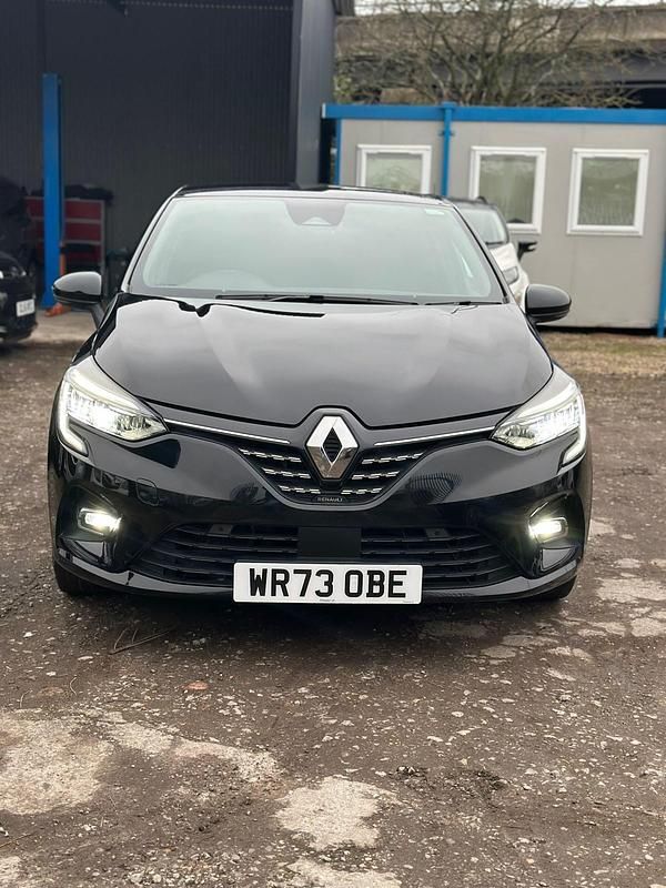 Begagnad Renault Clio V Techno 2023 Svart Halvkombi