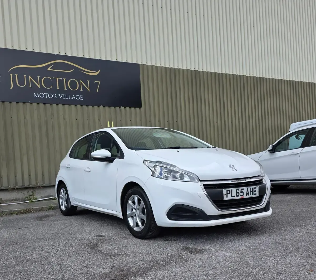 Used Peugeot 208 Active 2016 White Hatchback