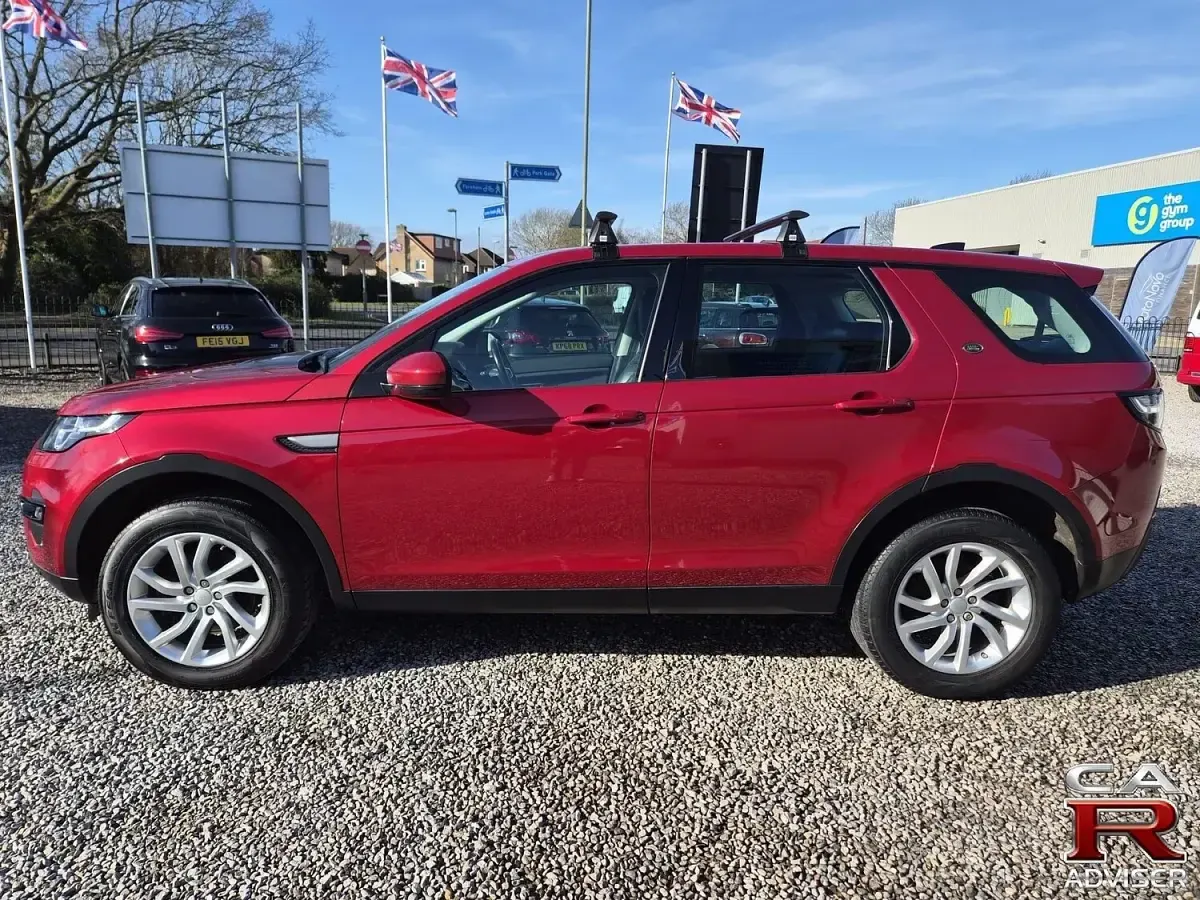 Used Land Rover Discovery Sport SE 180 HP (132 kW) 2017 Red SUV