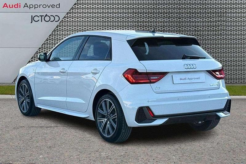Used Audi A1 S-Line 114 HP (83 kW) 2025 White Hatchback