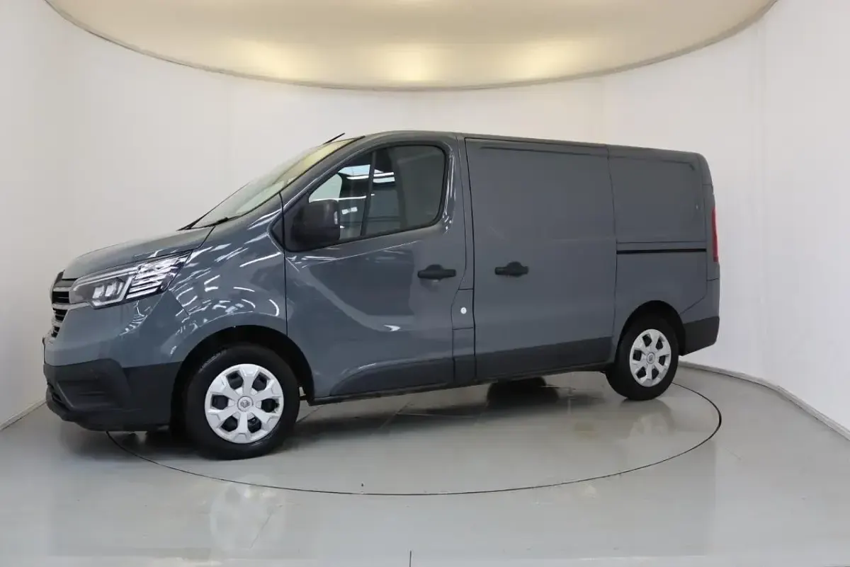 Used Renault Trafic 128 HP (94 kW) 2024 Grey
