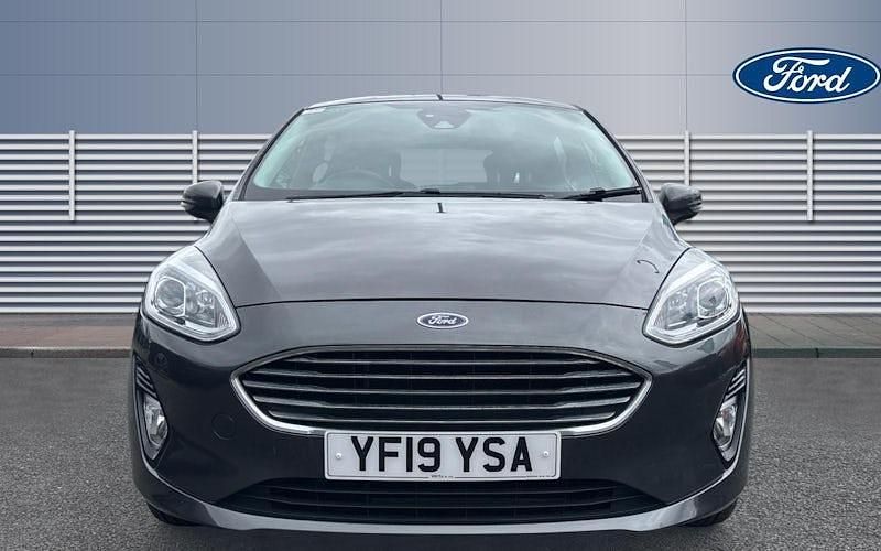 Used Ford Fiesta Zetec 86 HP (63 kW) 2019 Grey Hatchback